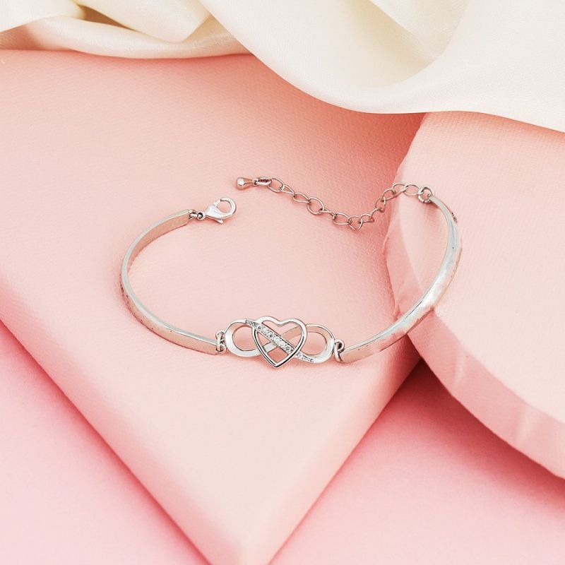 Infinity Bracelet - A Timeless Expression of Love